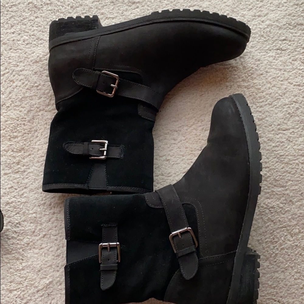 Black buckle winter boots